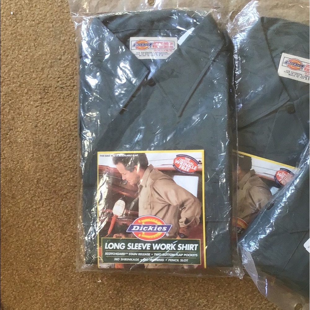 Dickies Mens Long Sleeve Work-shirts. Qty: 3 Color: Lincoln Green - Picture 3 of 4
